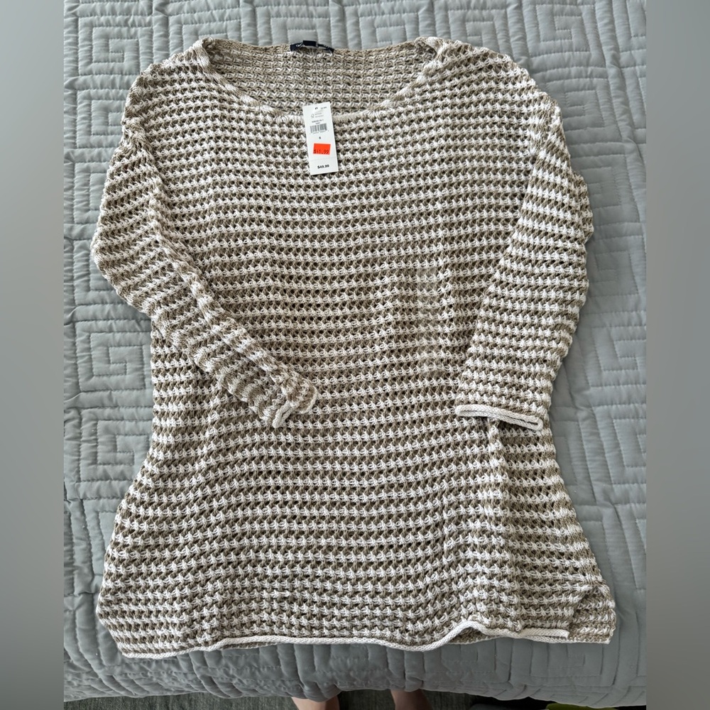 GAP Textured Knit Sweater in Tan and Cream